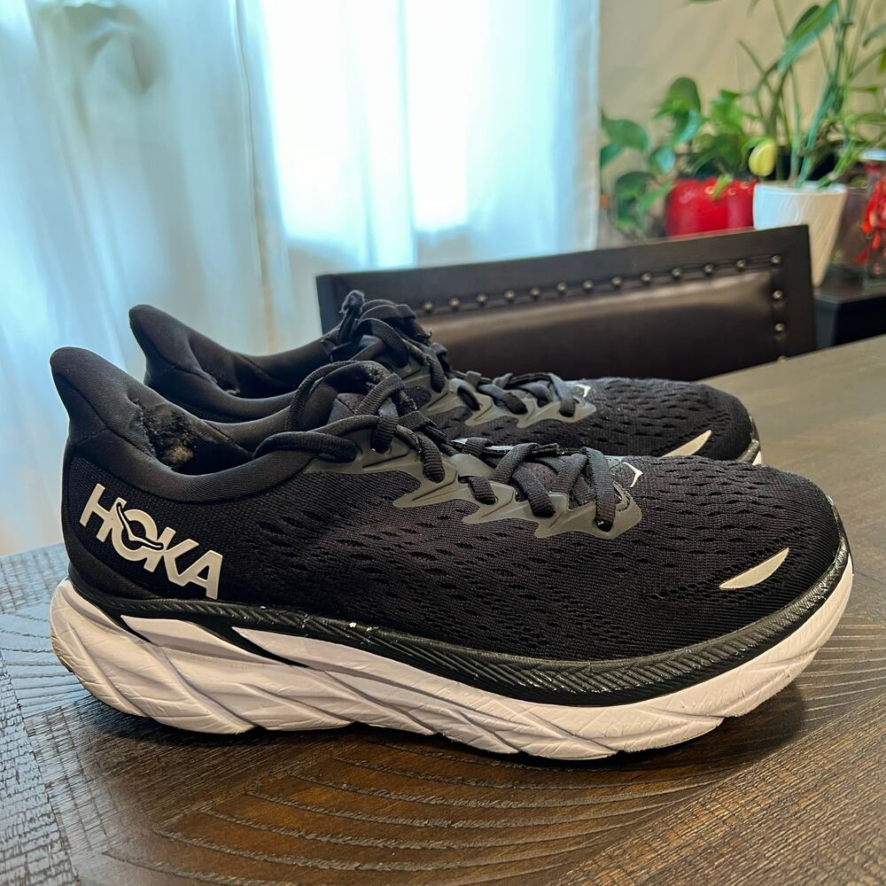 Hoka Clifton 8 black and white shoes size 8.5 B women